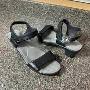 Naot Women's EU 41 US 10.5 Ankle Strap Black Leather Sandals Open Toe Sling Back